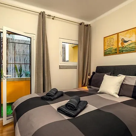 아파트 By The Ocean *